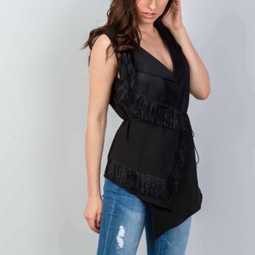 BLACK VEST - Picture 3 of 4